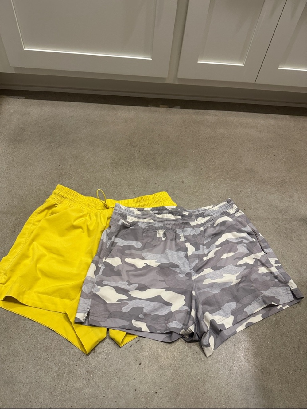Set of 2 Old Navy Women's Athletic Shorts - Bright Yellow & Gray Camo